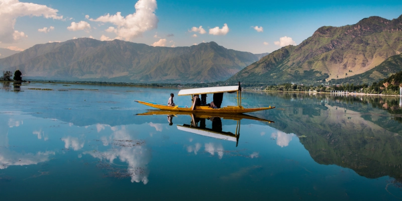Dal Lake – The Soul of Kashmir