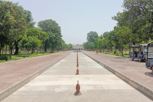 Hyderabad to Lahore by Sleeper Bus – My Eid Journey Begins