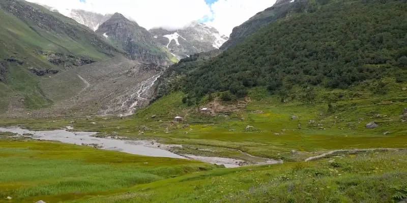 Surroundings of shounter lake