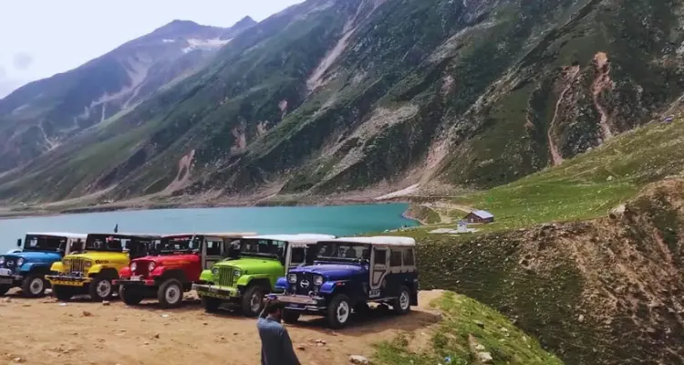 how to reach saif ul malook lake